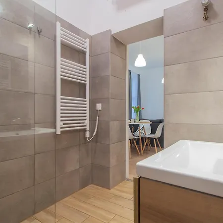Dob-lak With Free Private Parking Apartament
